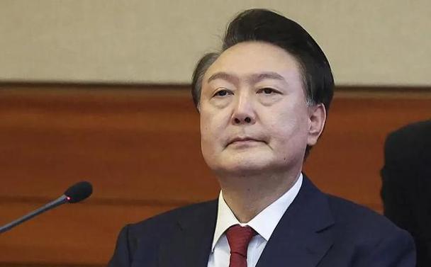 老上级出马辩护 主审法官偏保守 尹锡悦迎来峰回路转?