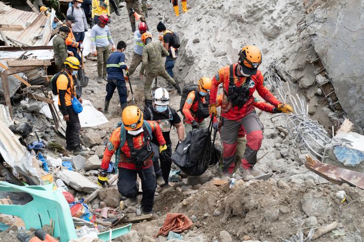 菲律宾南部山体滑坡事故已致71人死亡