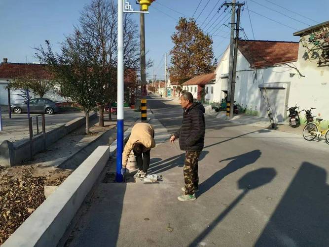 长垣市苗寨镇路域环境整治 提升乡村颜值