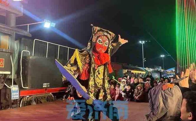 这个夜晚，长影世纪城“热辣滚烫”闹元宵