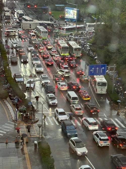 北京暴雨交通已严重拥堵 平均速度为19.4公里 时