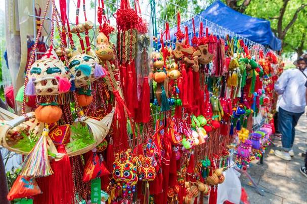 端午第二天 四川A级旅游景区接待游客迎来高峰