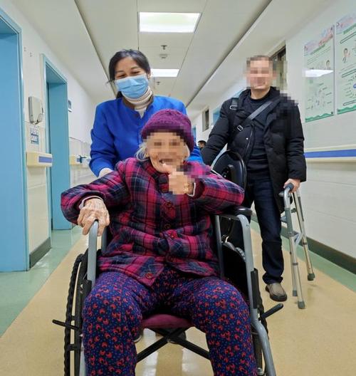 长沙96岁老人除夕当天髋部骨折,这家医院开通绿色通道优化救治流程