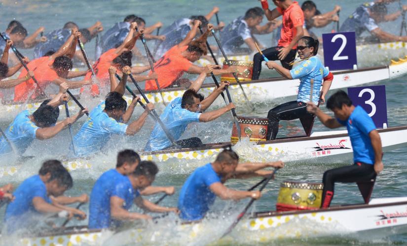 龙舟竞渡又端阳 “沉浸式”观赛感受鲜活的中国传统民俗