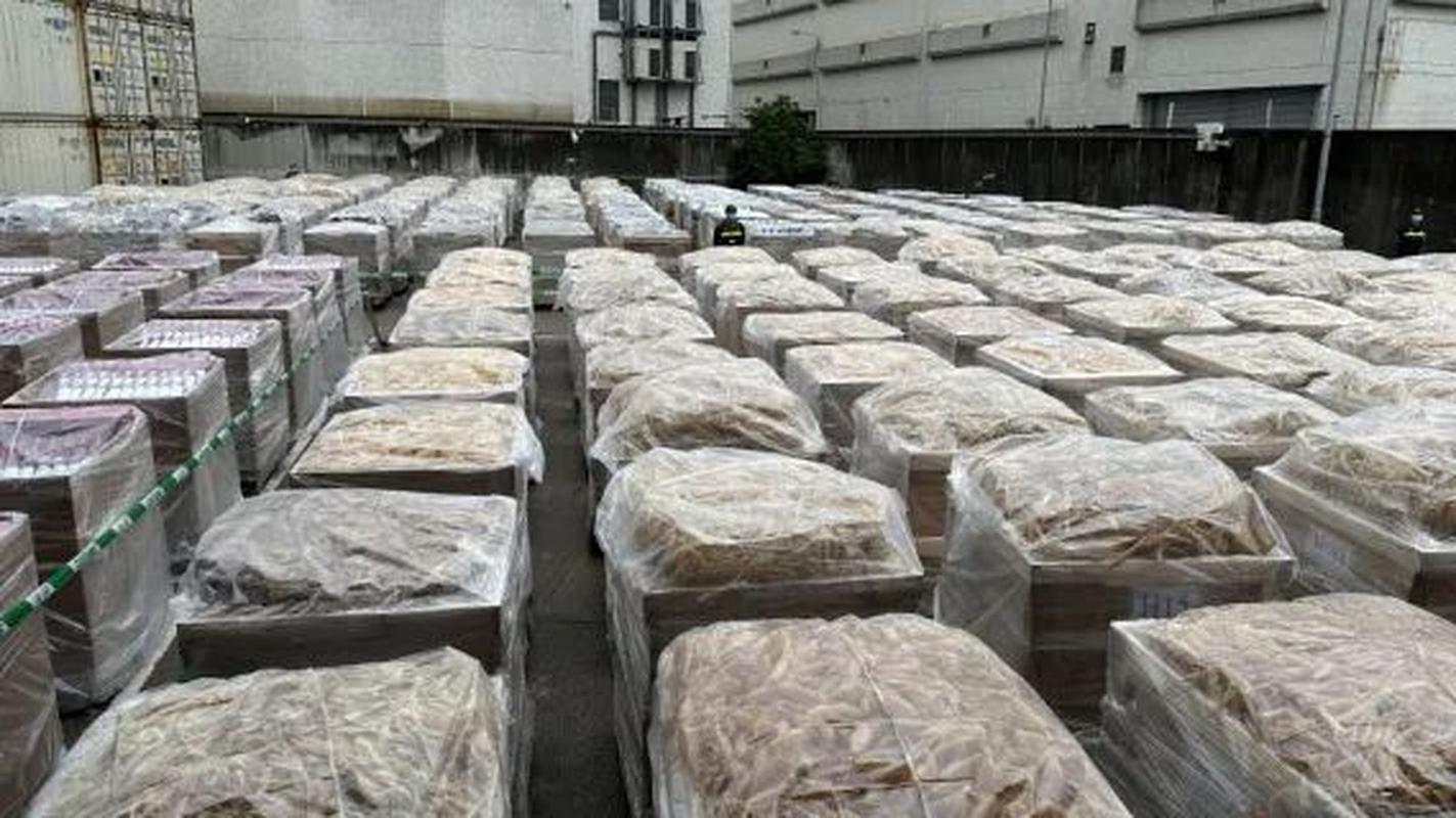 香港海关侦破一起远洋船走私案 查获约7000万港元货物