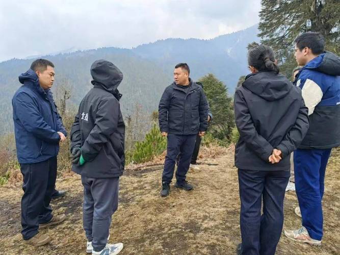 贡山县公安森警大队深入高黎贡山保护区开展保护野生动物资源专项巡护