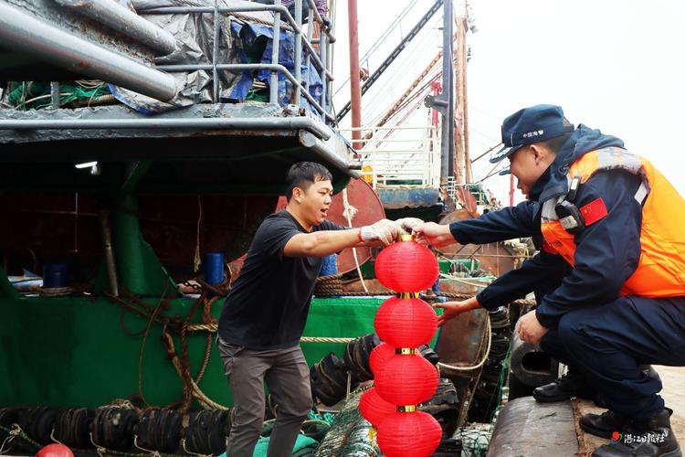 (新春走基层)烟台海岸警察守岛十年:“海上鸿雁”代代相传