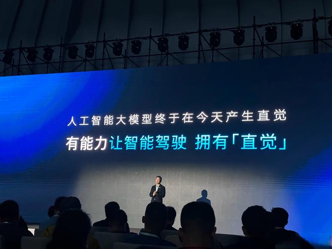 速度提升10倍 还能自己学习!应用了5.5G的无人车有多聪明?