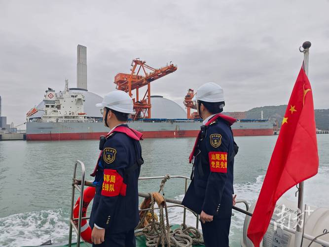 (新春走基层)海事人的春节:守护“浙”片海