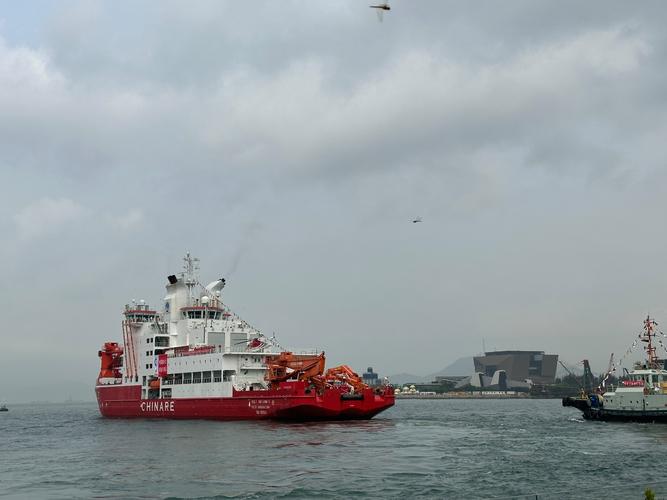 首艘“中国造”极地科考破冰船“雪龙2”号4月访港