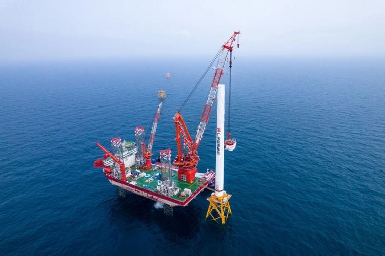阳江青洲六海上风电场9个万吨级以上平台施工作业