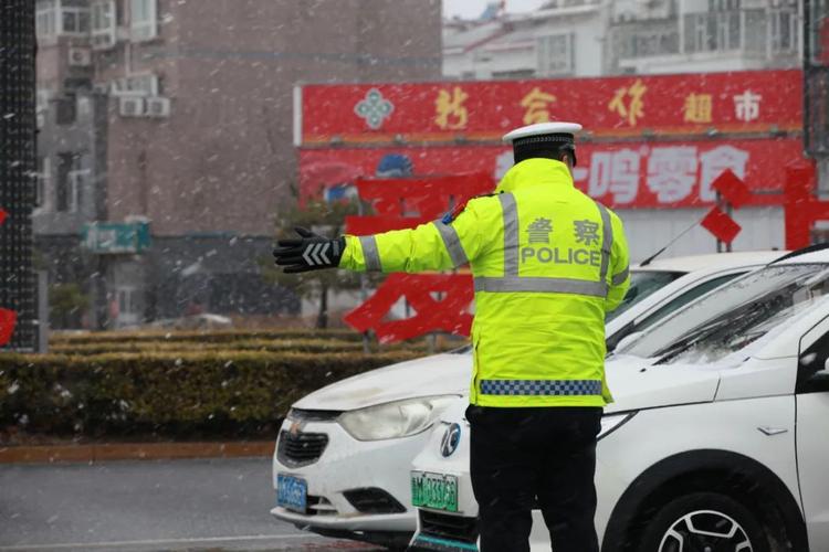 黑龙江省泰来县发布道路冰雪黄色预警_1