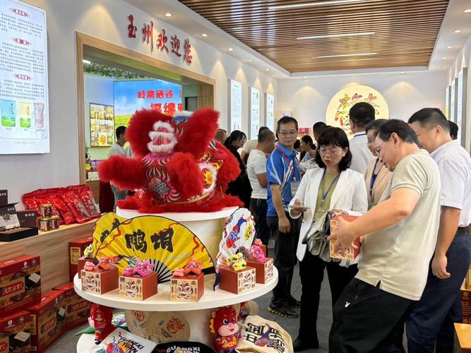 跟着“舌尖”去旅行、为龙舟赛奔赴一座城 节令旅游项目激活消费“多巴胺”