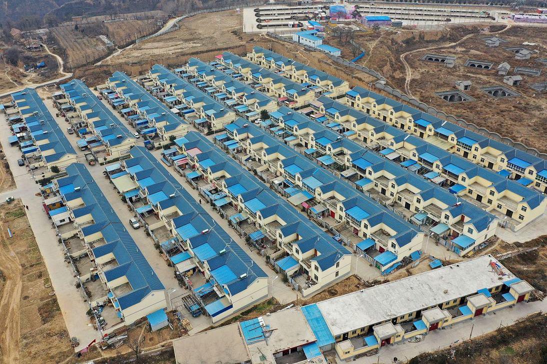 积石山地震灾后恢复重建:首户乔迁新居
