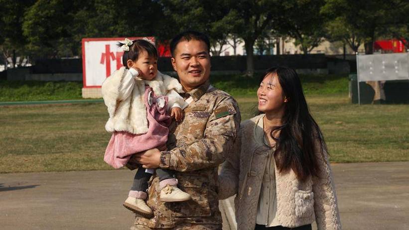 有一种团聚叫“军嫂来啦!”