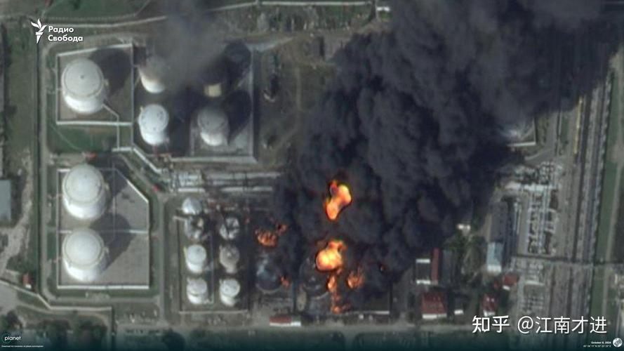 克里米亚费奥多西亚地区一油库发生火灾 乌称袭击石油码头