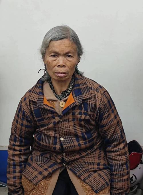 晨意帮忙丨长沙娭毑想帮残疾儿子寻找儿时玩伴:不麻烦他们,只想让他未来不孤单