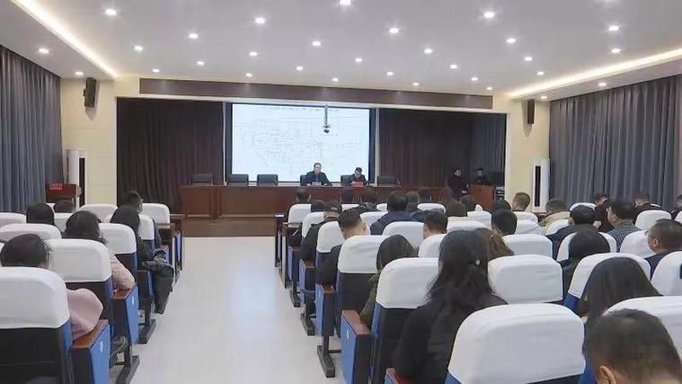 长春市召开清雪工作会议 全力保障冬季城市正常运行