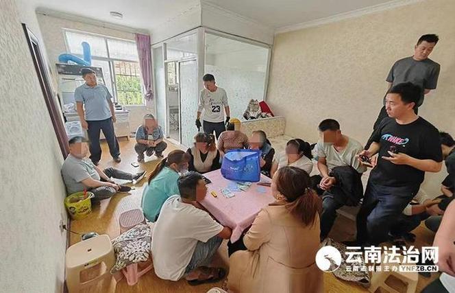 涉嫌聚众赌博 13人被抓