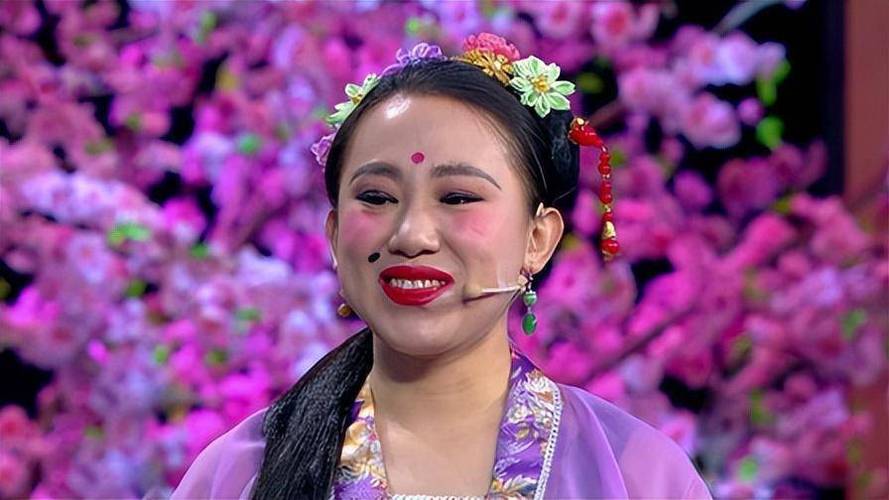 车站里的警花师徒“二人转”