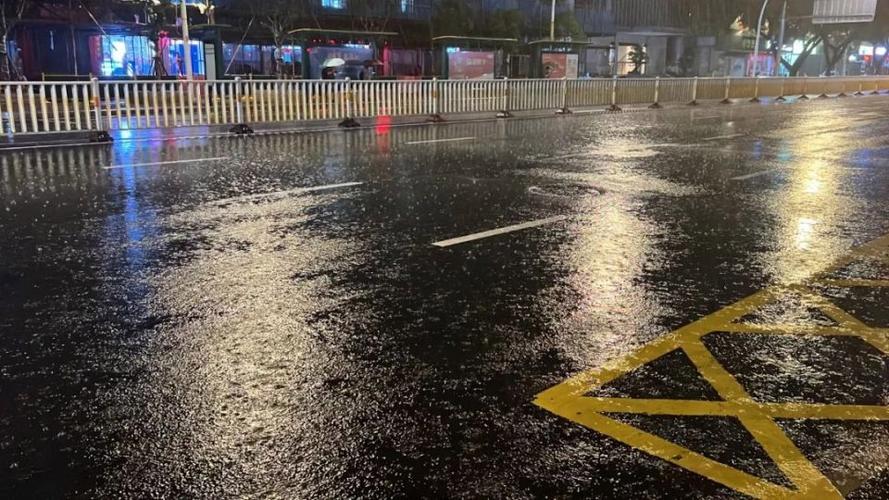 警惕!江西浙江福建等12省区有大到暴雨 福建广西局地大暴雨